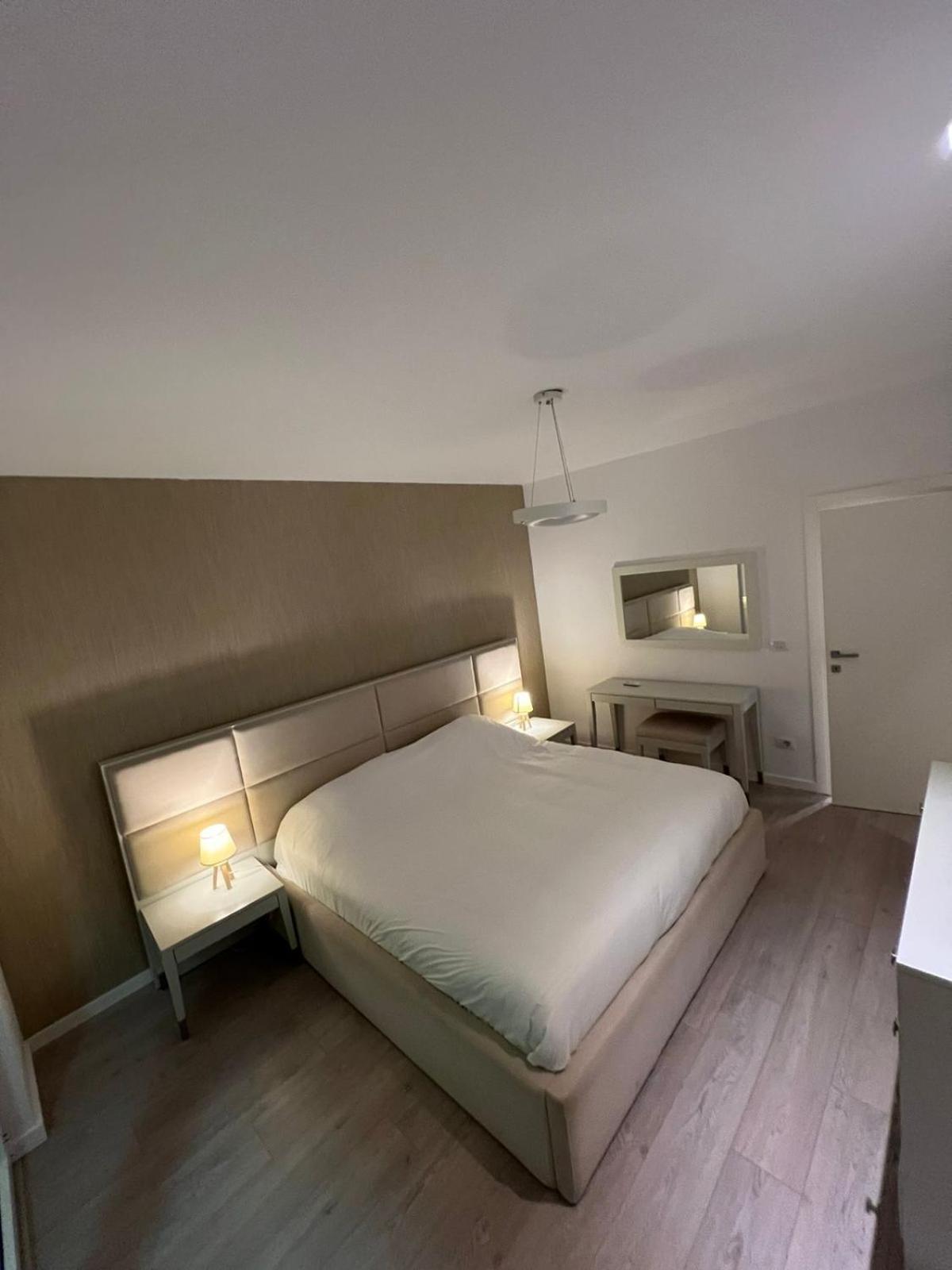 Апартаменты Tirana Loft Living Экстерьер фото