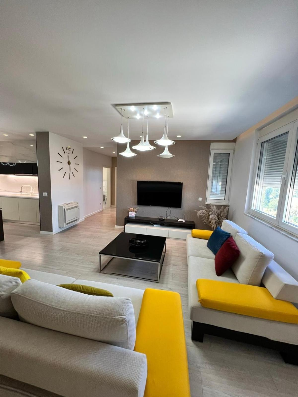 Апартаменты Tirana Loft Living Экстерьер фото